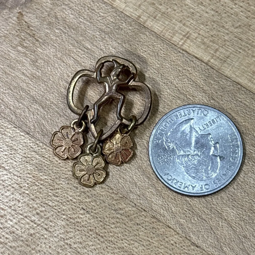 Vintage Girl Scout Brownie Pixie Brooch Pin Dangling Flower Charms Mid Century